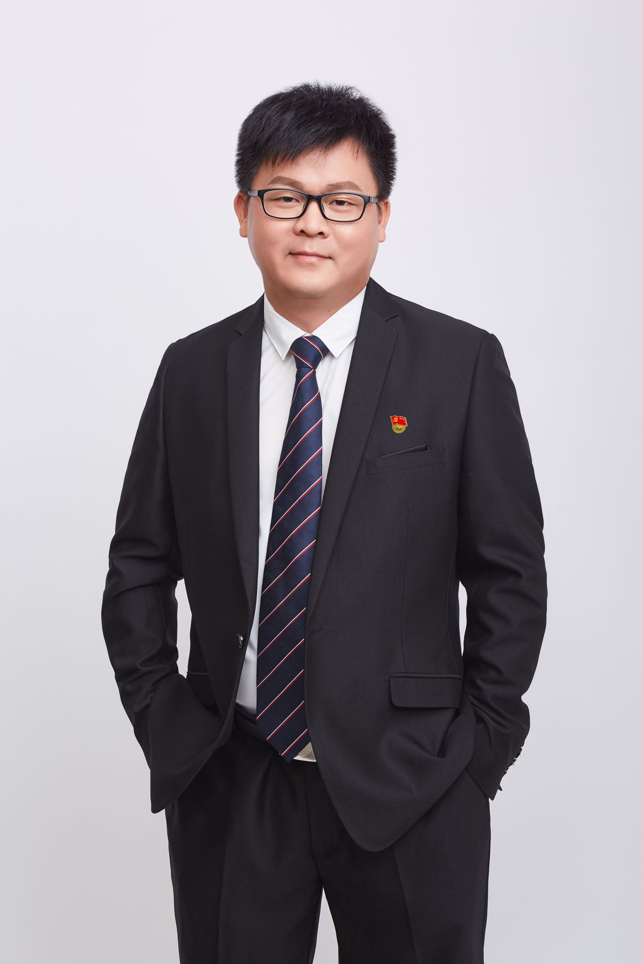 16 优秀党员-南宁贵宾会党支部-陈春林.jpg